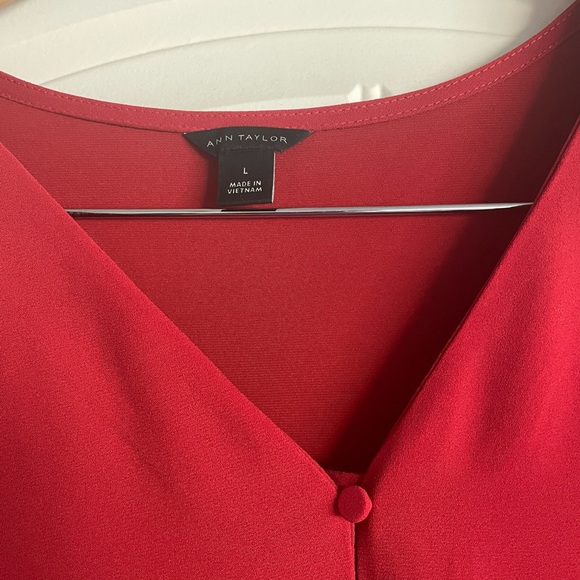Ann Taylor red top, long sleeved. Size large - Picture 2 of 5
